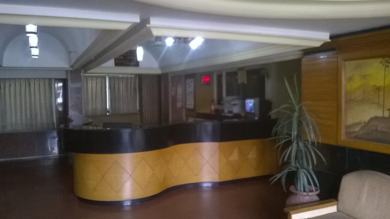 Hotel Unnati Ahmadábád Kültér fotó